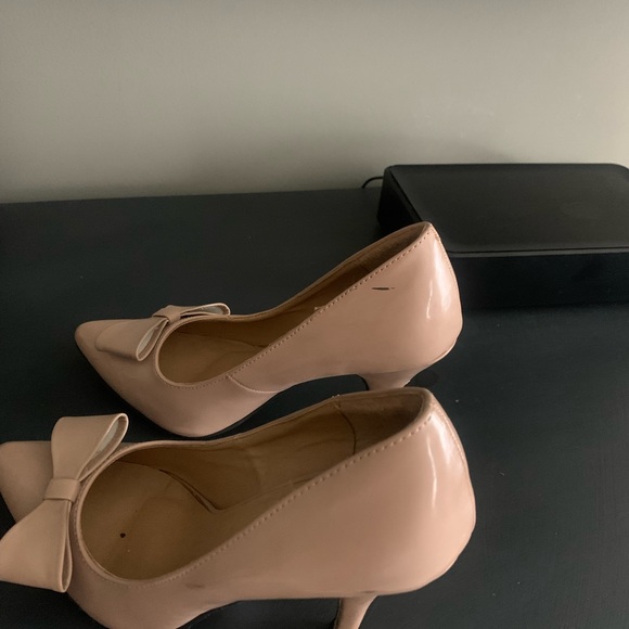 Nude heels - Picture 2 of 2